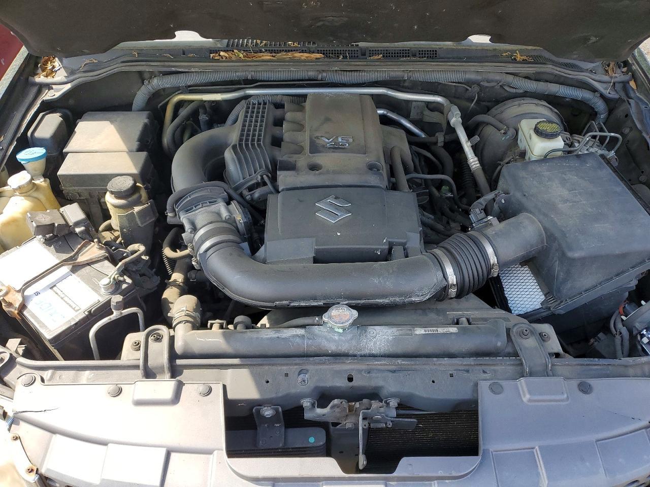 2012 Suzuki Equator Sport