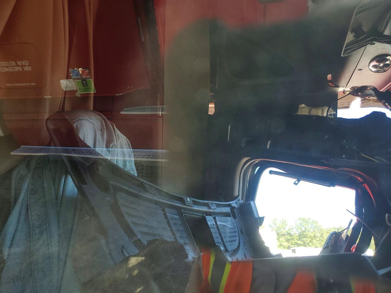 2016 Freightliner Cascadia 125