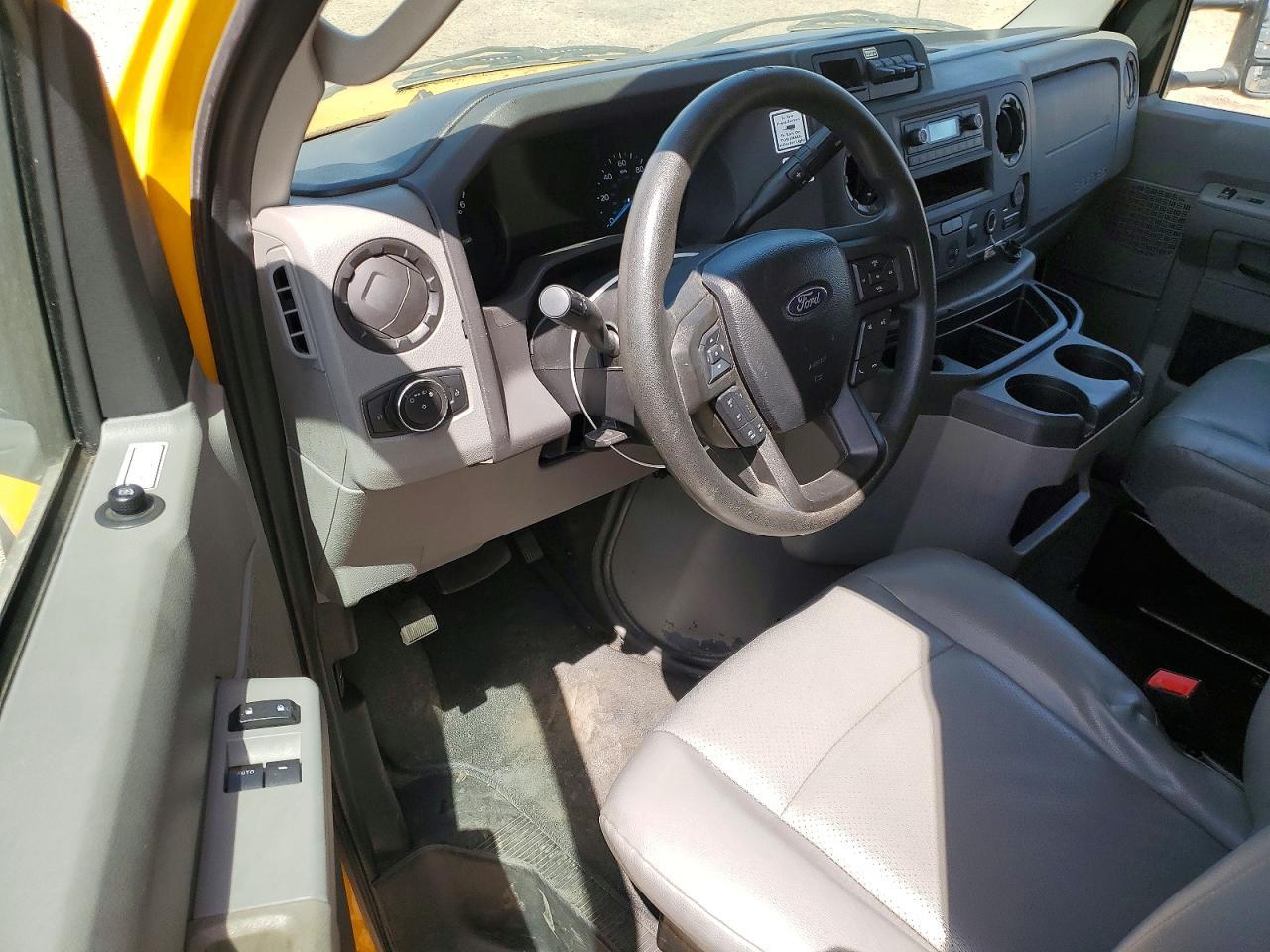 2022 Ford E350 BOX Truck