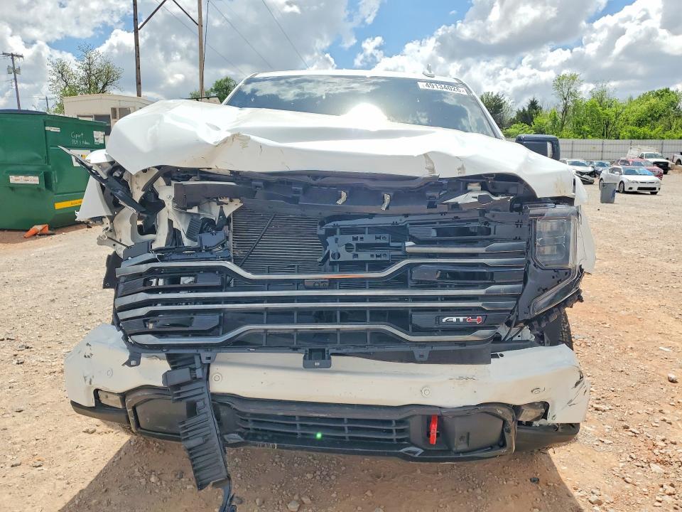 2025 GMC Sierra K1500 AT4