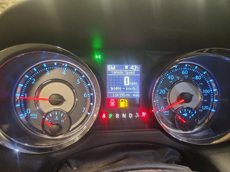 2013 Chrysler Town & Country Touring l