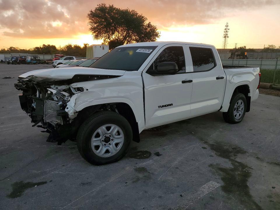 2025 Toyota Tundra SR