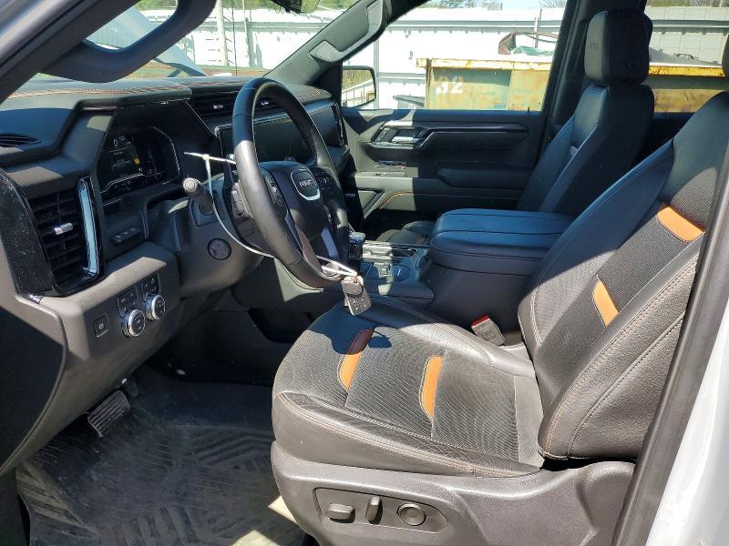 2025 GMC Sierra K1500 AT4