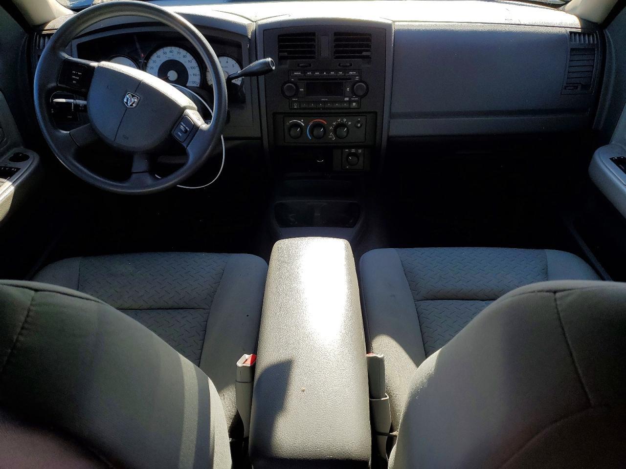2007 Dodge Dakota Quattro