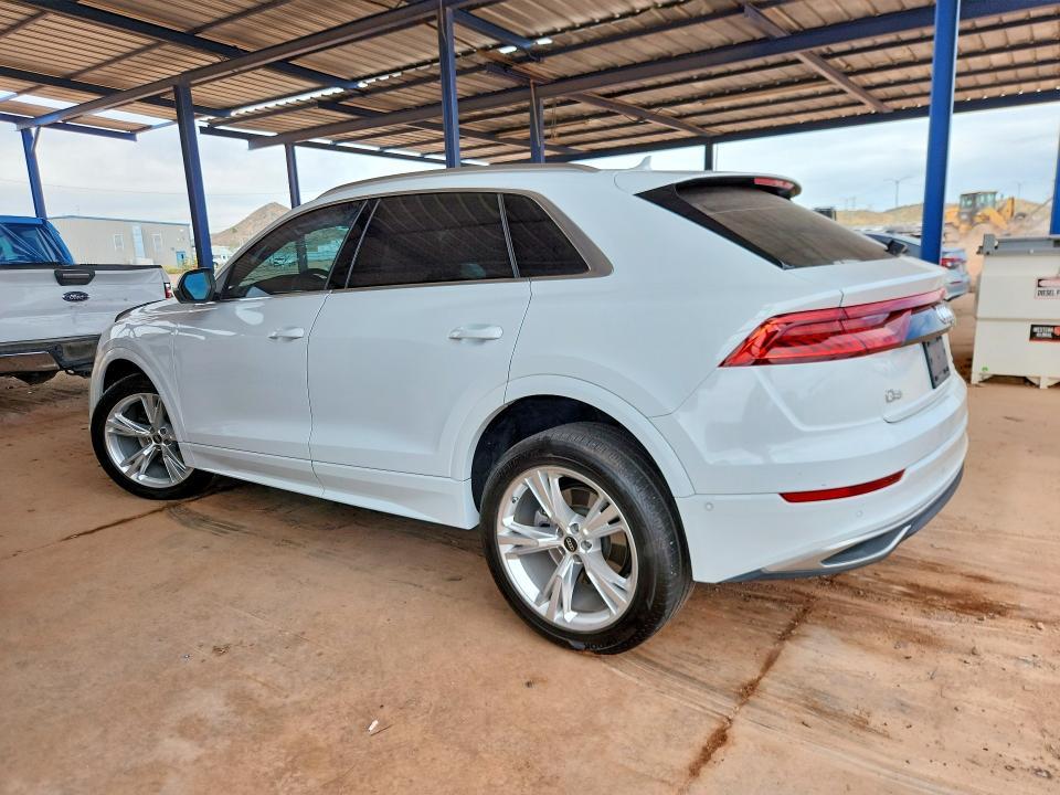 2022 Audi Q8 Premium