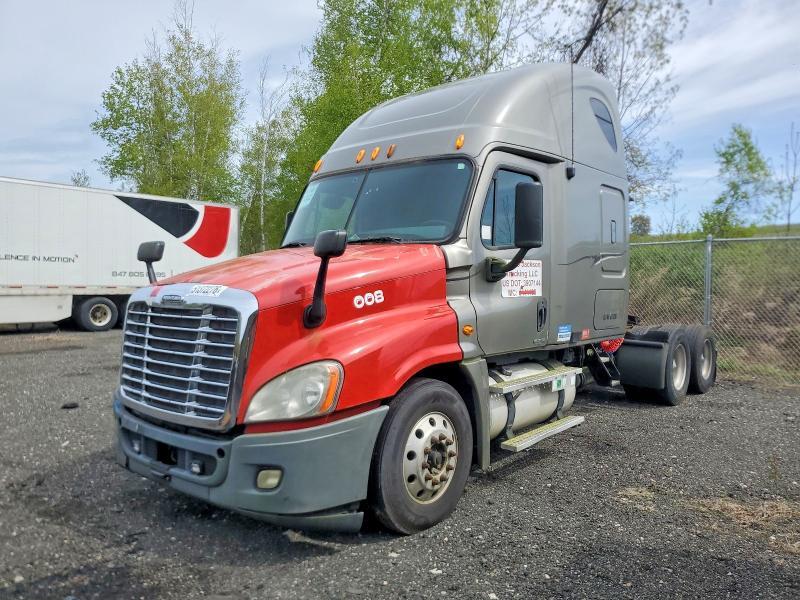 2009 Freigliner 2009 Freightliner Cascadia Semi Truck
