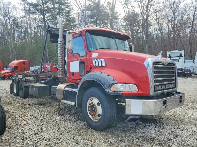 2011 Mack GU813 ROLL-OFF Container Truck
