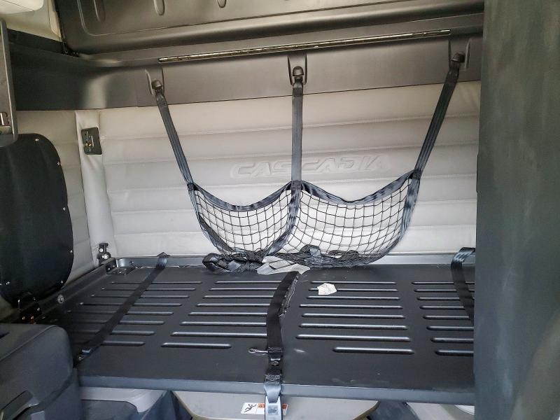 2019 Freigliner 2019 Freightliner Cascadia 126 Semi Truck