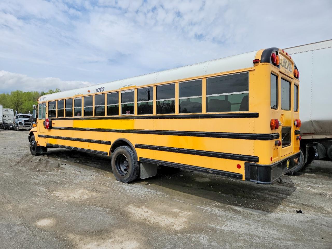 2010 Ic Corporation CE Series School-School Bus