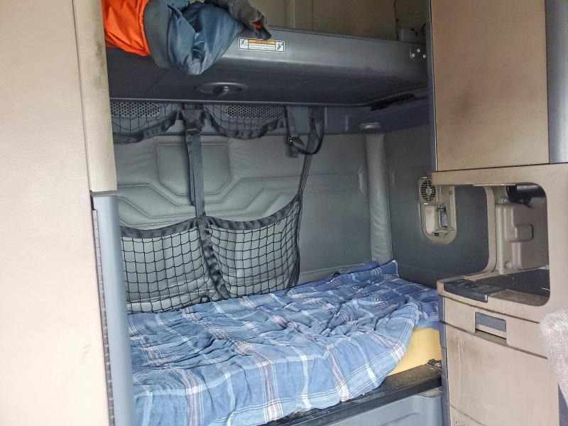 2016 Freigliner 2016 Freightliner Cascadia 125 Semi Truck