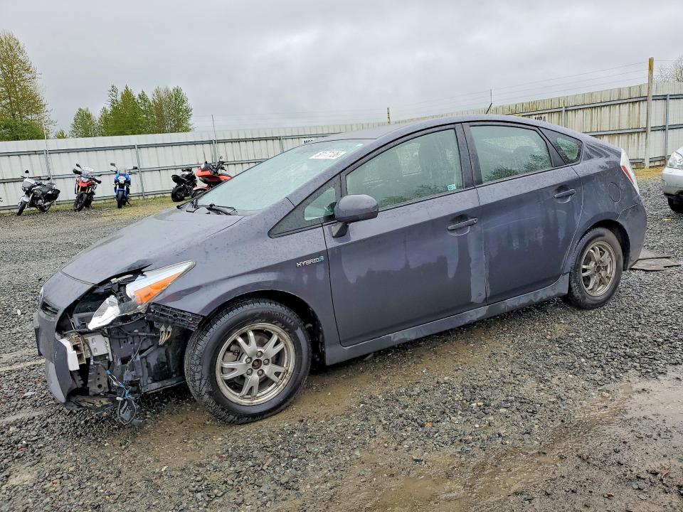 2010 Toyota Prius iii