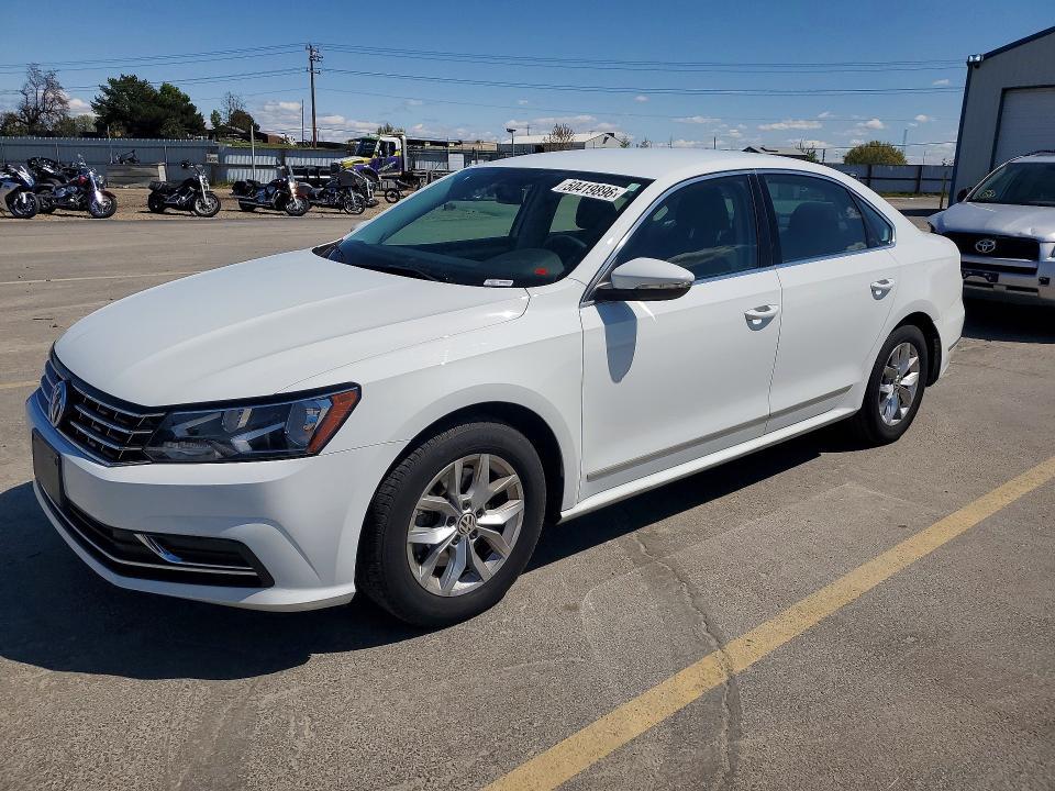 2016 Volkswagen Passat s