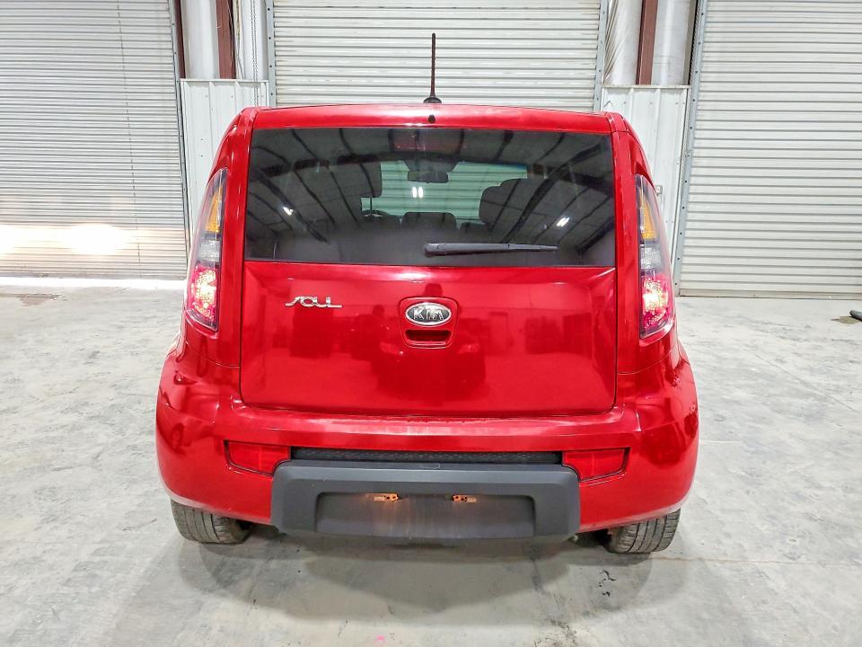 2011 KIA Soul +
