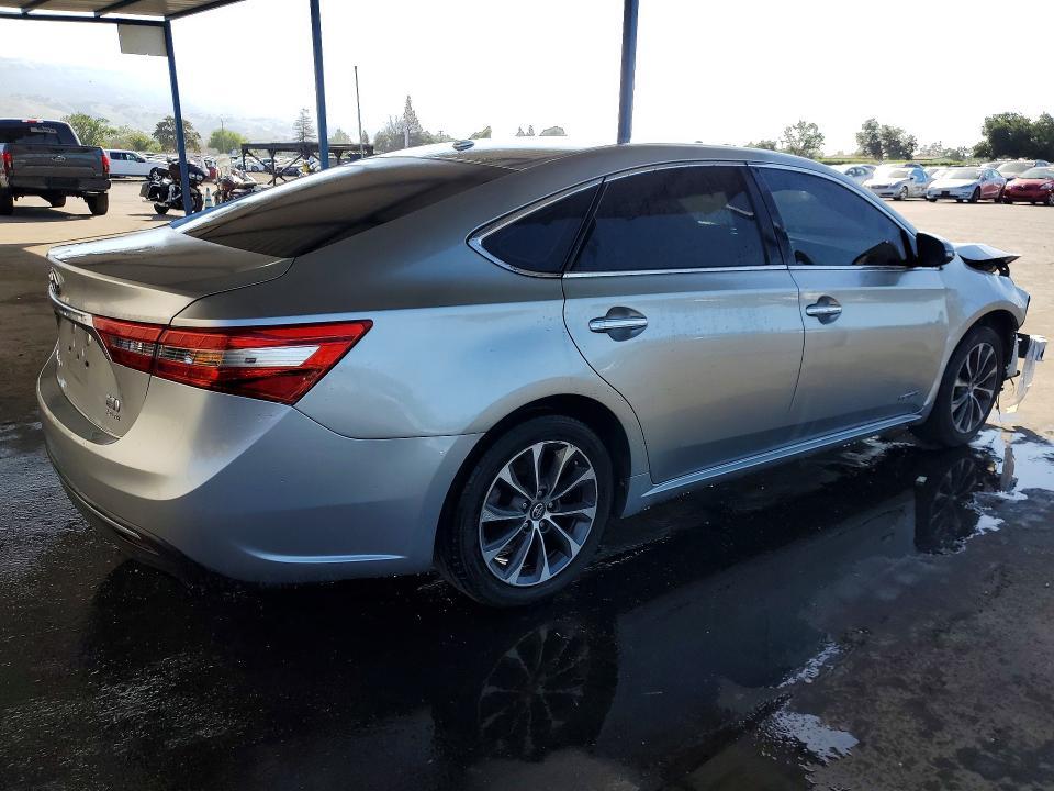 2016 Toyota Avalon Hybrid xle Premium