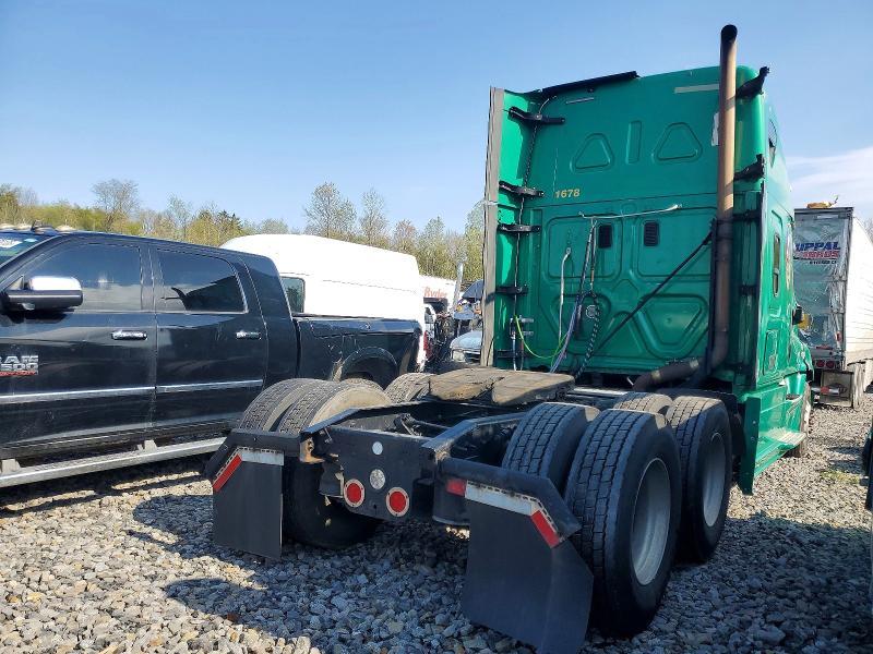 2016 Freigliner 2016 Freightliner Cascadia 125 Semi Truck