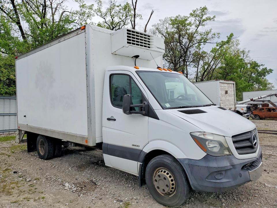 2014 Freightliner Sprinter Refrigerated BOX Truck