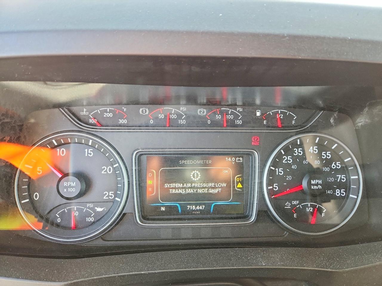 2021 International LT625 Semi Truck