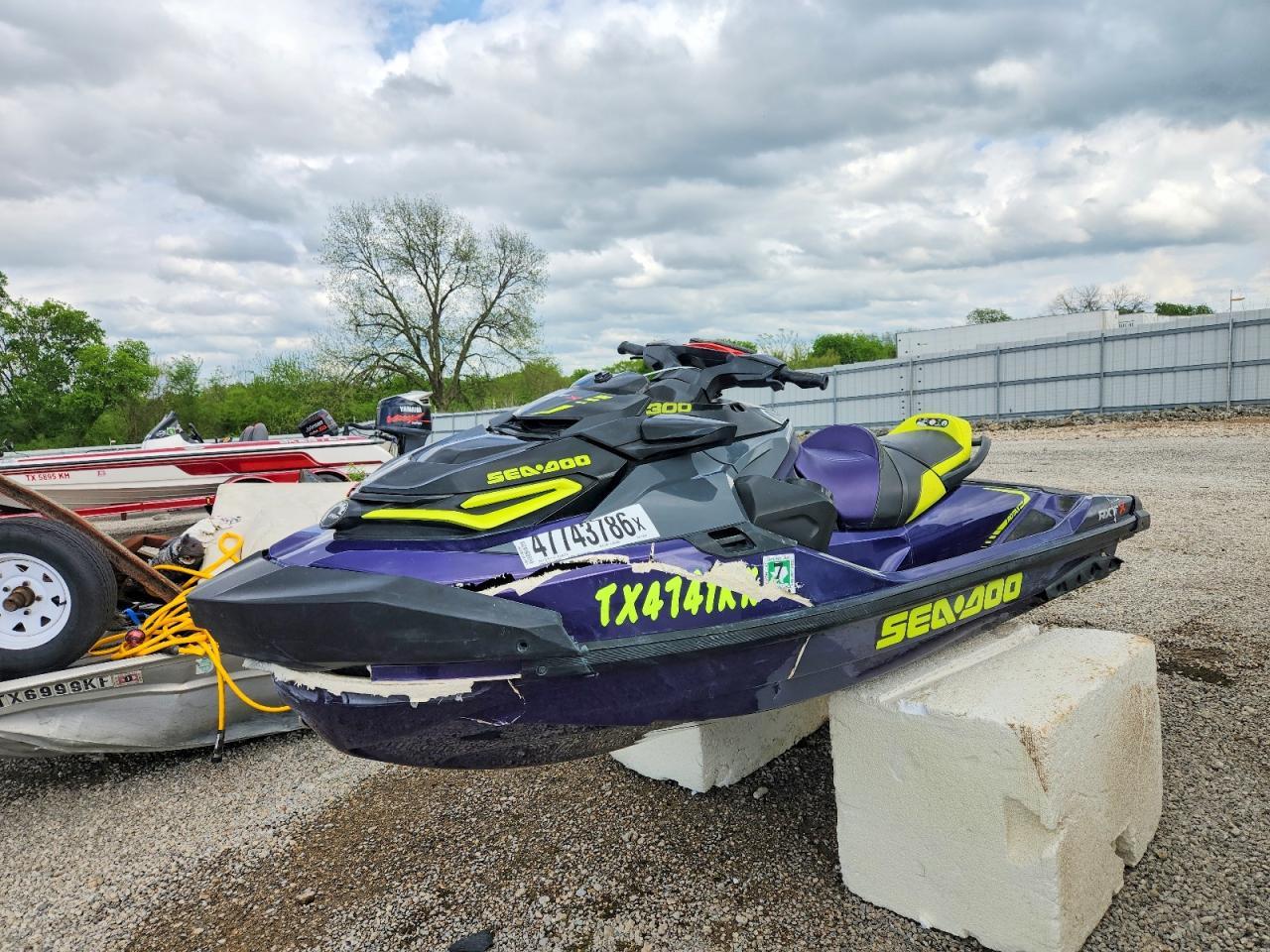2021 Sea-Doo RXT X 300