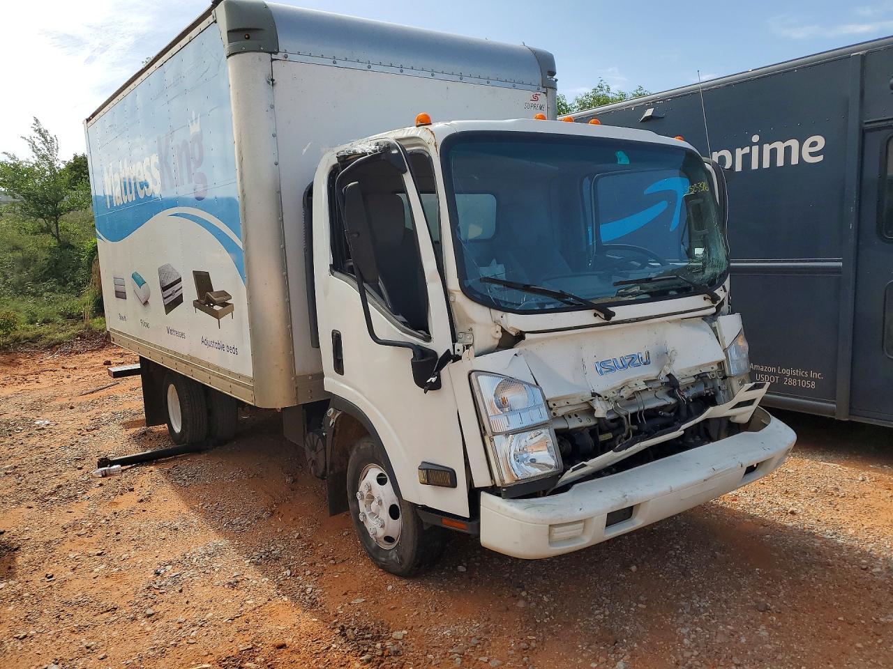2017 Isuzu NPR BOX Truck