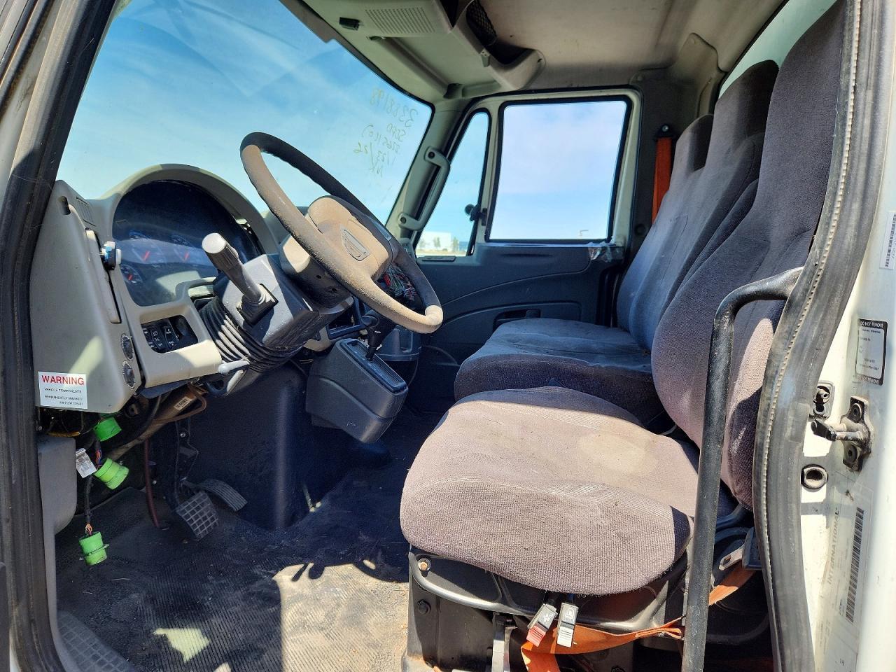 2018 International 4300 BOX Truck