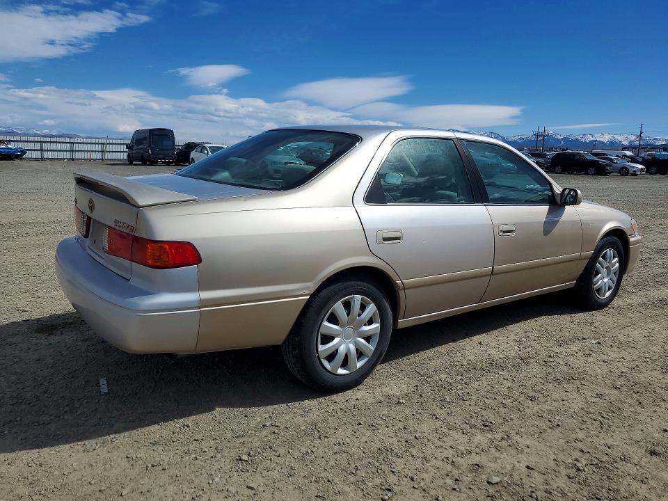 2000 Toyota Camry le