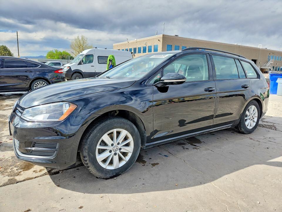 2016 Volkswagen Golf Sportwagen s