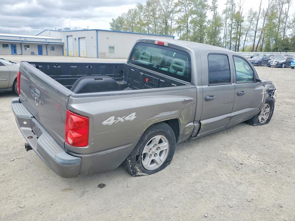 2005 Dodge Dakota Quattro