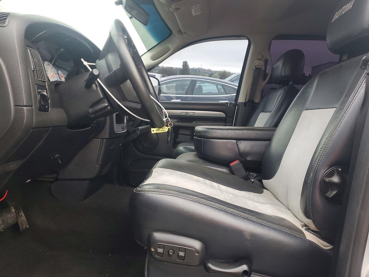 2005 Dodge RAM 1500 ST