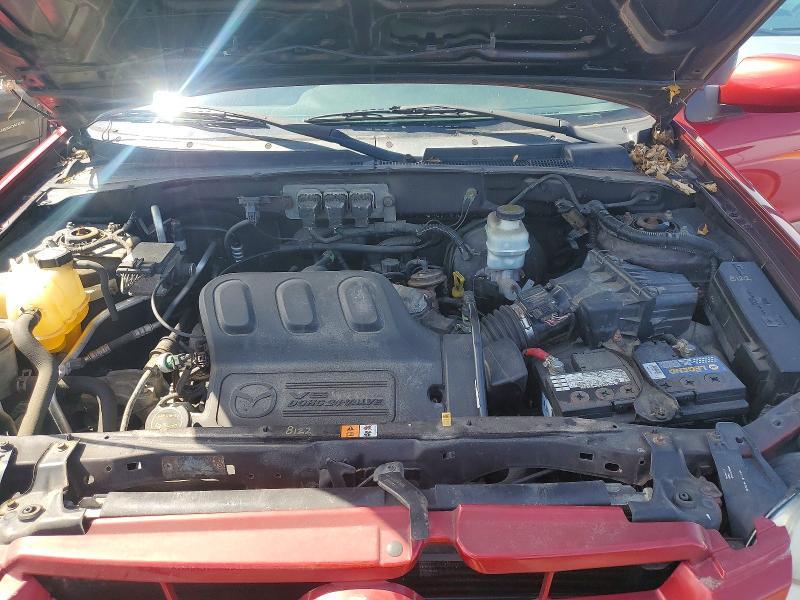 2005 Mazda Tribute s
