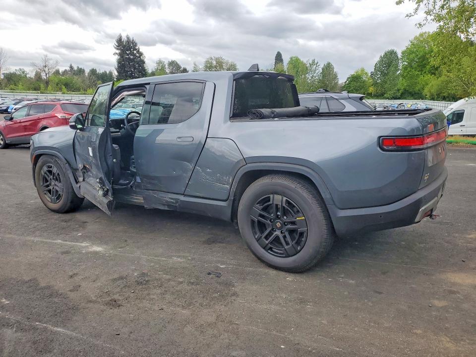 2022 Rivian R1T Adventure