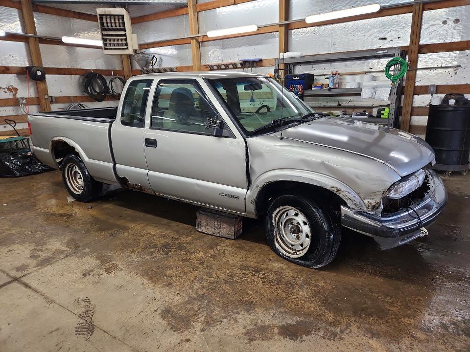 2001 Chevrolet S Truck S10