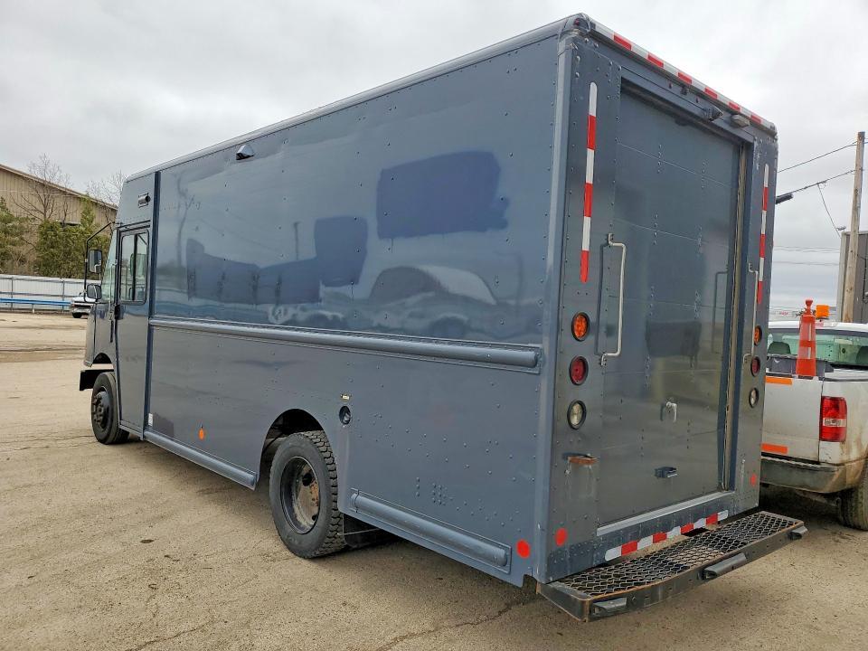 2020 Freightliner MT45G Chassis Delivery Truck