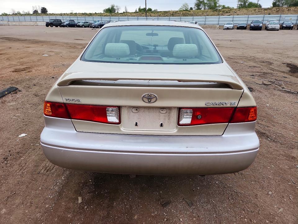 2001 Toyota Camry le
