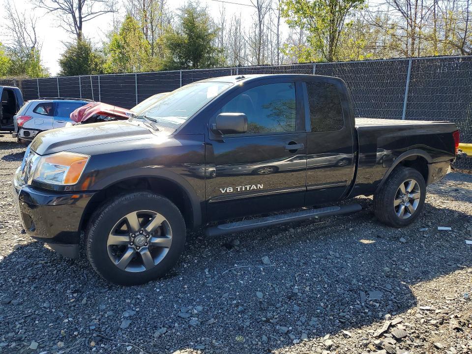 2015 Nissan Titan SV