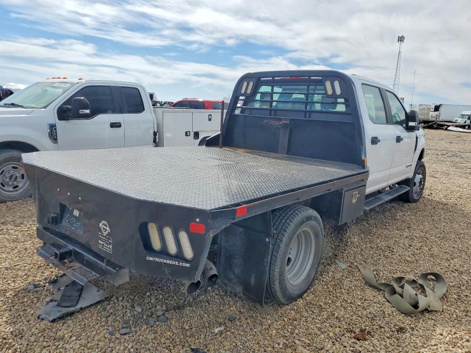 2018 Ford F350 Super Duty Flatbed Truck