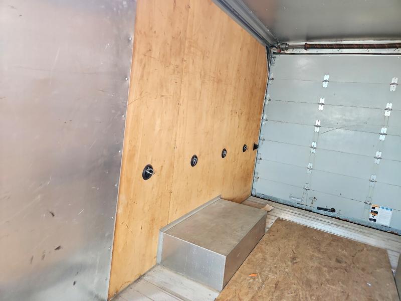 2010 Ford E350 Delivery Truck