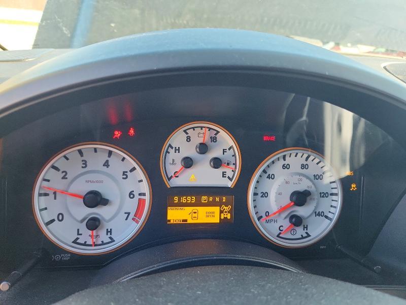 2012 Nissan Titan SV