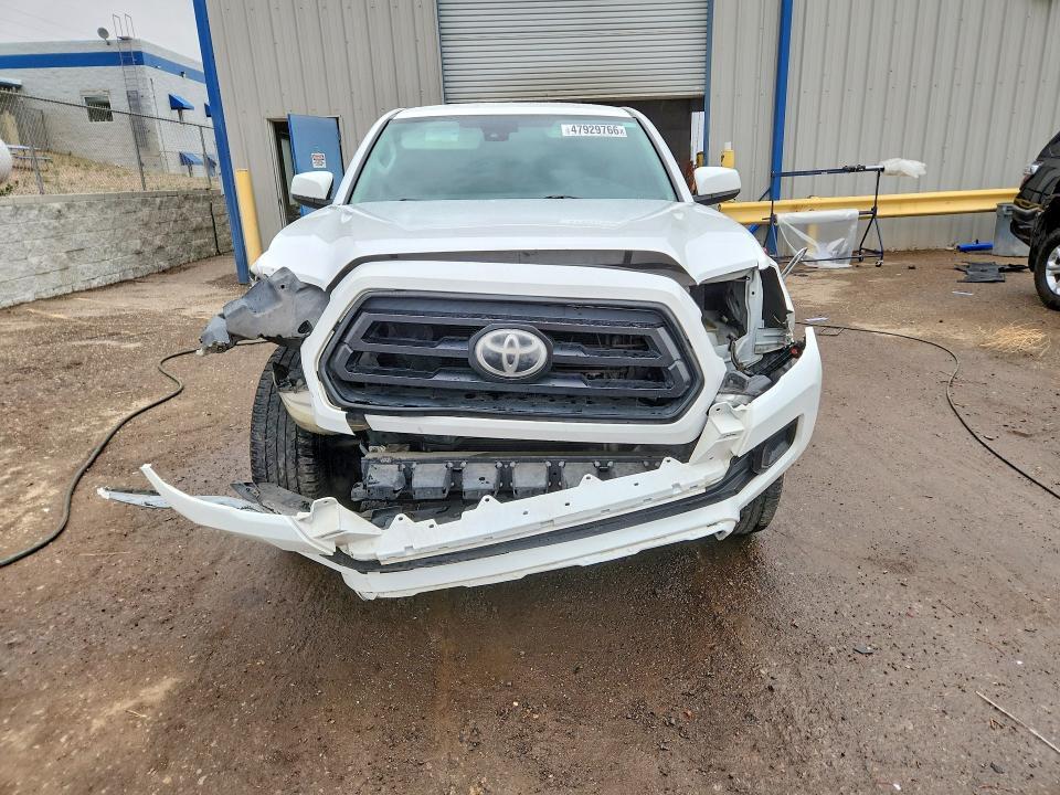 2020 Toyota Tacoma sr V6