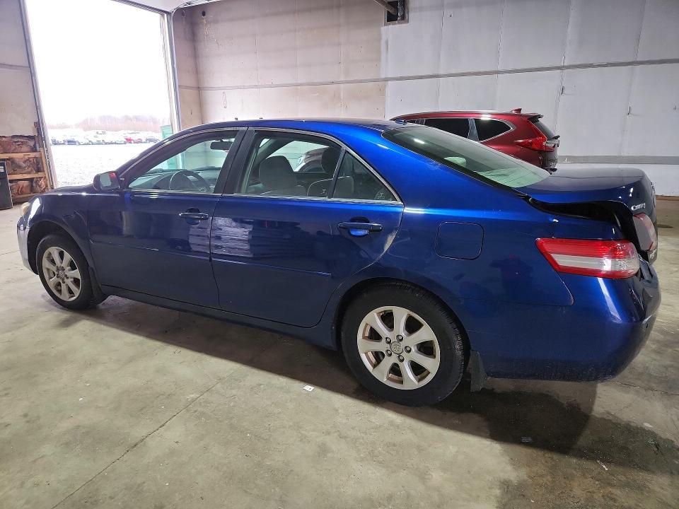 2010 Toyota Camry le