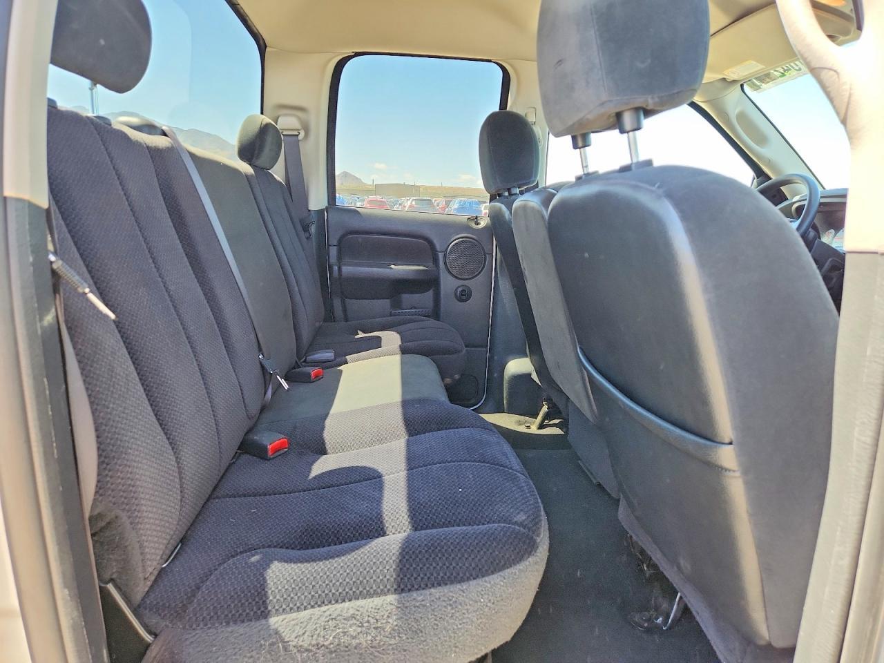 2004 Dodge RAM 1500 ST