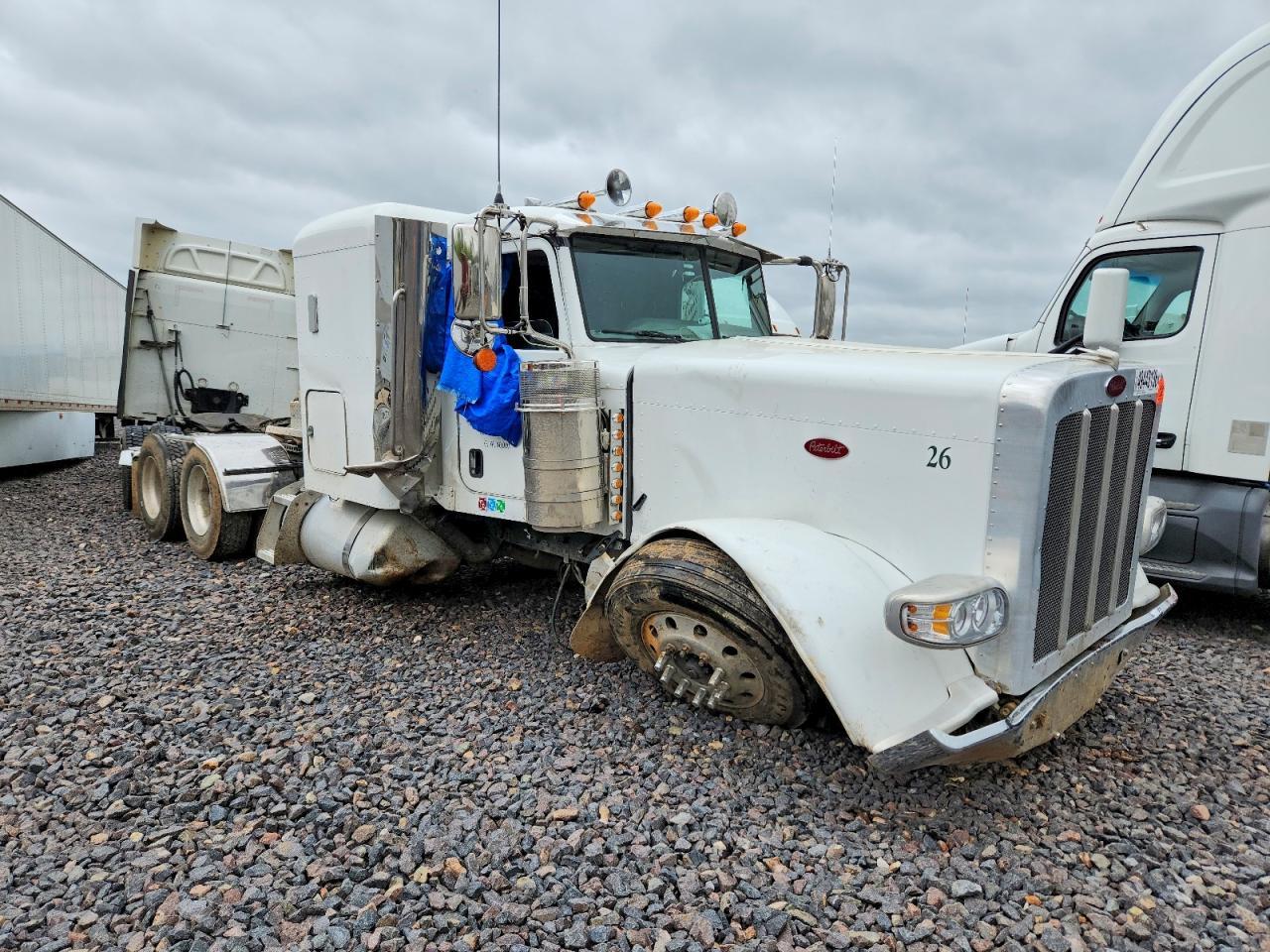 2022 Peterbilt 389 Semi Truck