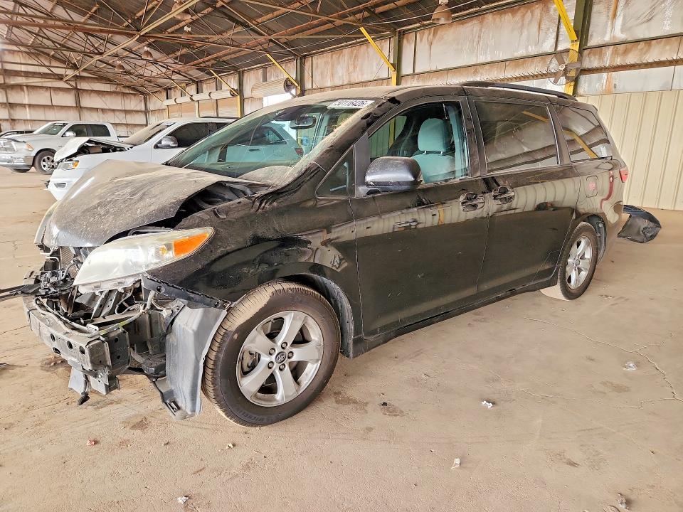 2019 Toyota Sienna le