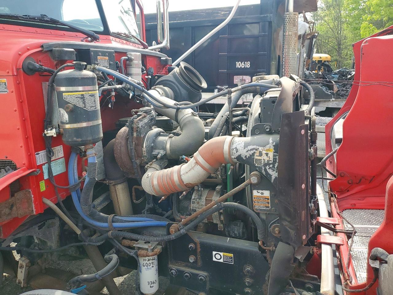 2009 Peterbilt 335 Dump Truck
