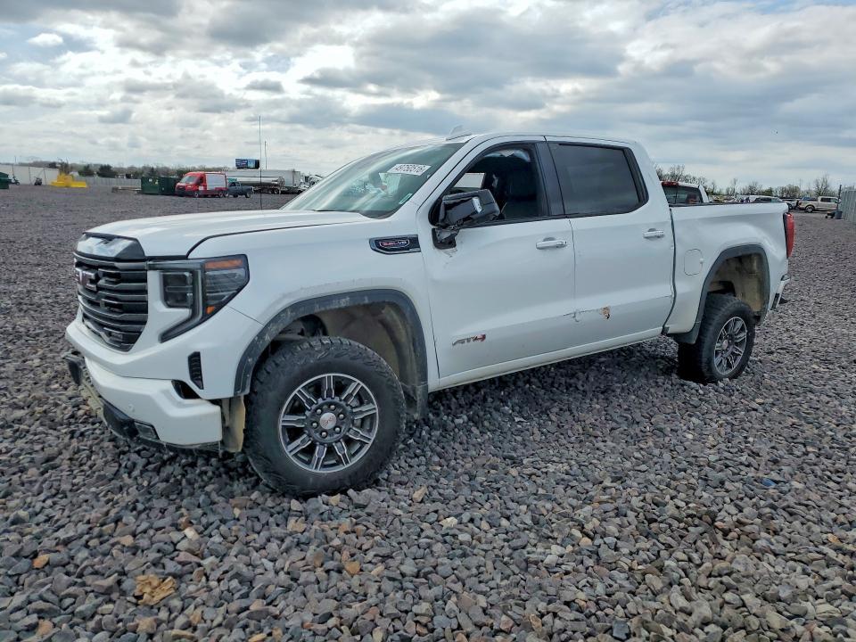 2025 GMC Sierra K1500 AT4