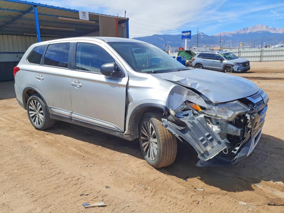 2020 Mitsubishi Outlander se