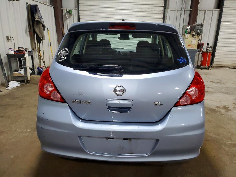 2011 Nissan Versa 1.8 s
