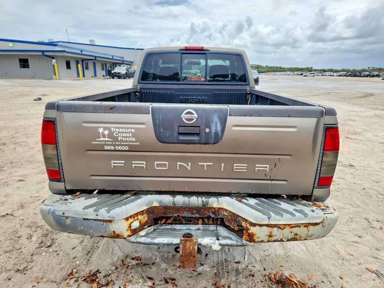 2004 Nissan Frontier Standard