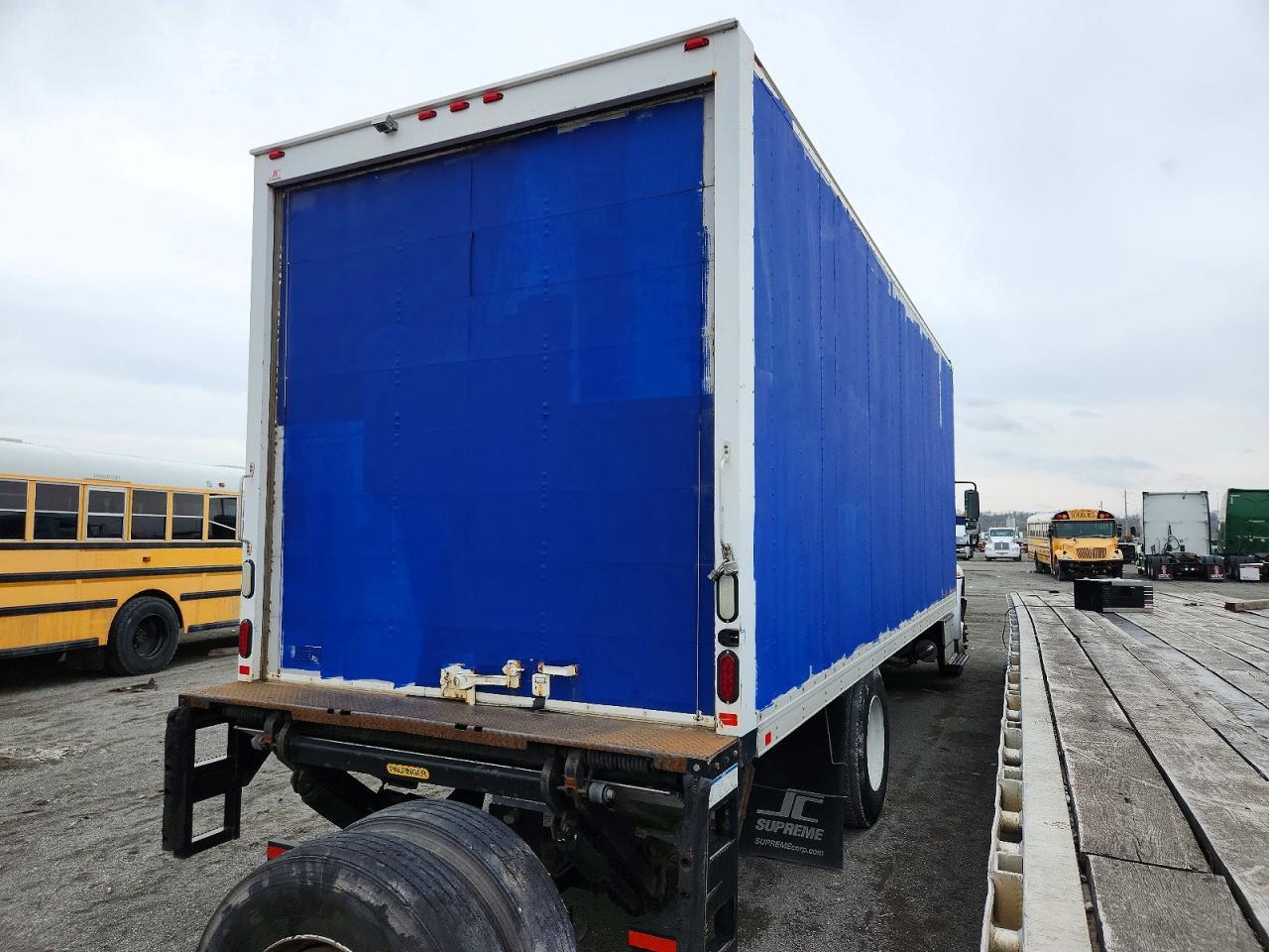 2016 International 4300 BOX Truck