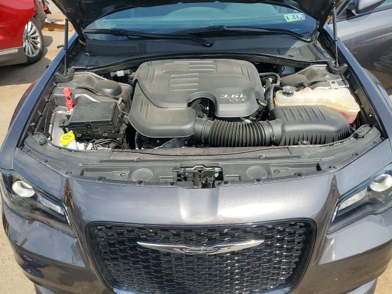 2017 Chrysler 300 s