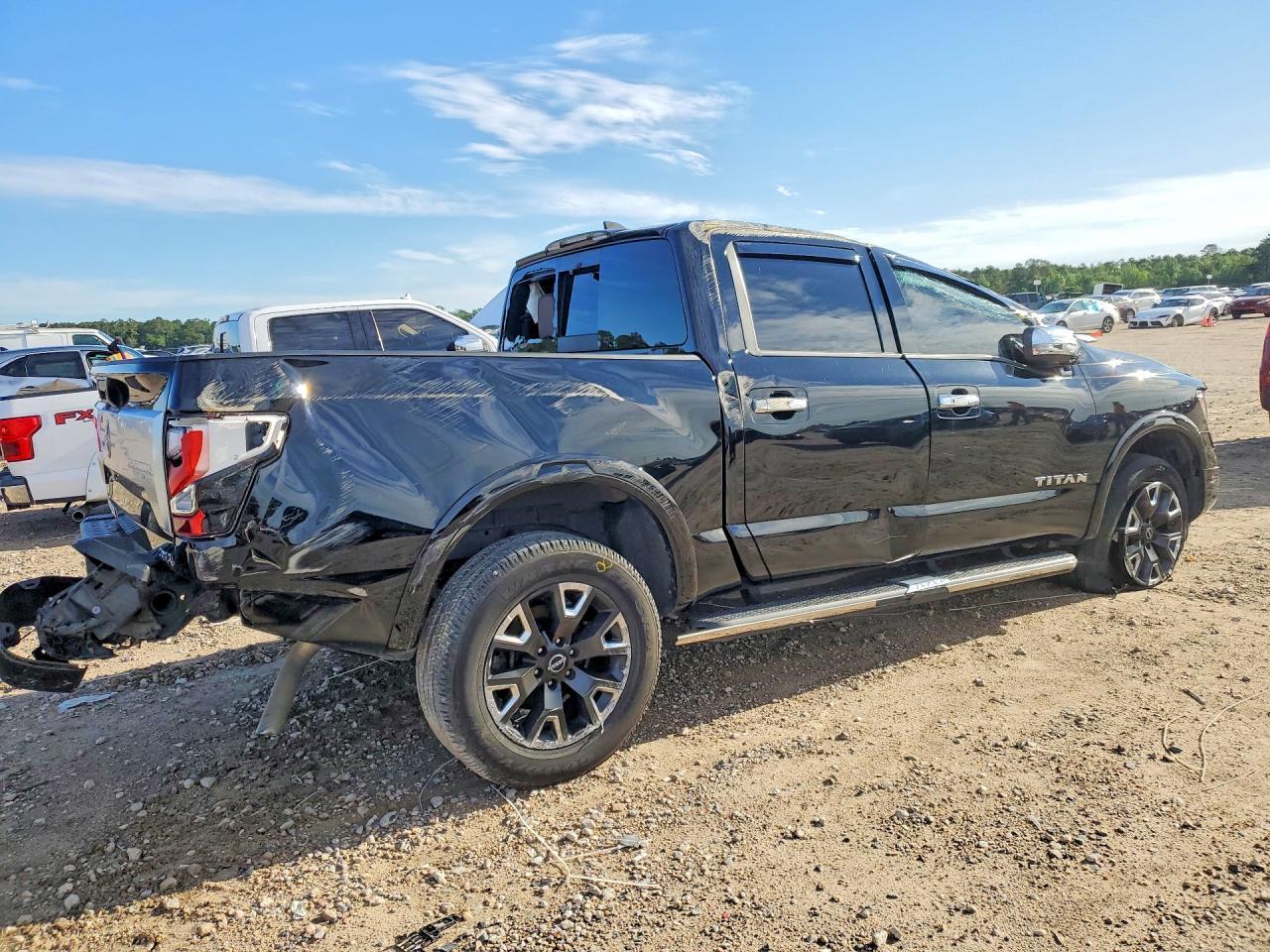 2024 Nissan Titan SV